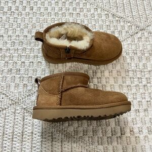 UGG Toddlers Classic Ultra Mini Boots in Chestnut